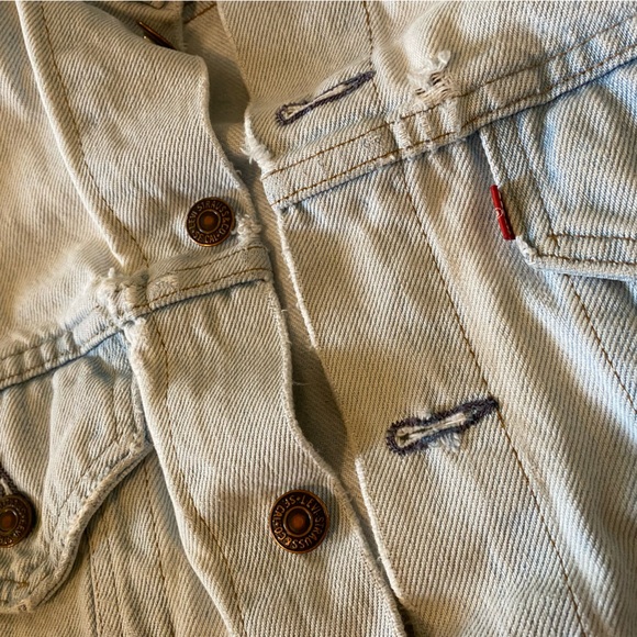 Levi’s Denim Jacket - Picture 2 of 3